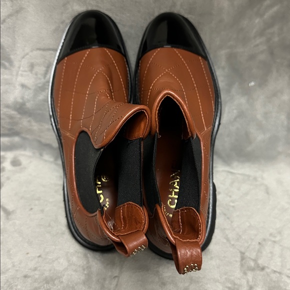 Chanel Women's Cap Toe Chelsea Ankle Boots Size 40 - Picture 9 of 12